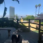 Hollywood Hills Walk To Universal City Views
